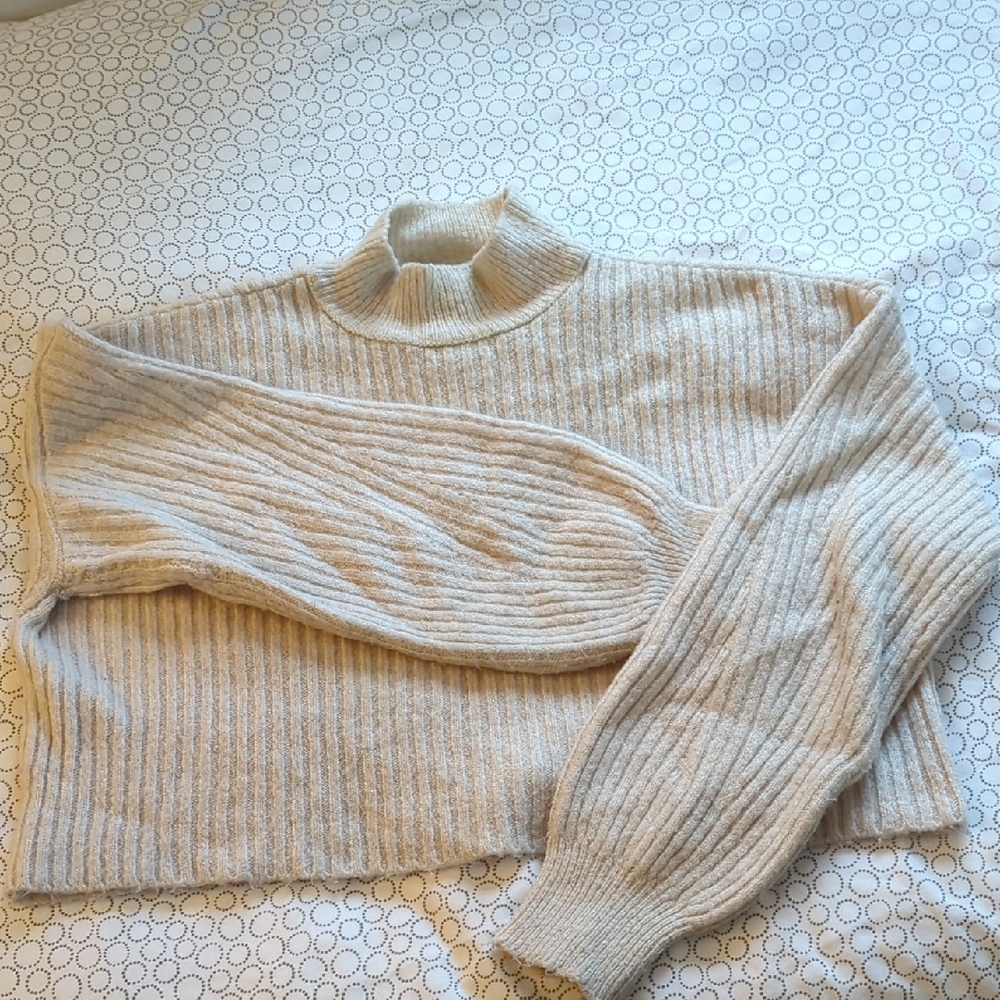 Cozy Cream/Oatmeal Short Ribbed Sweater